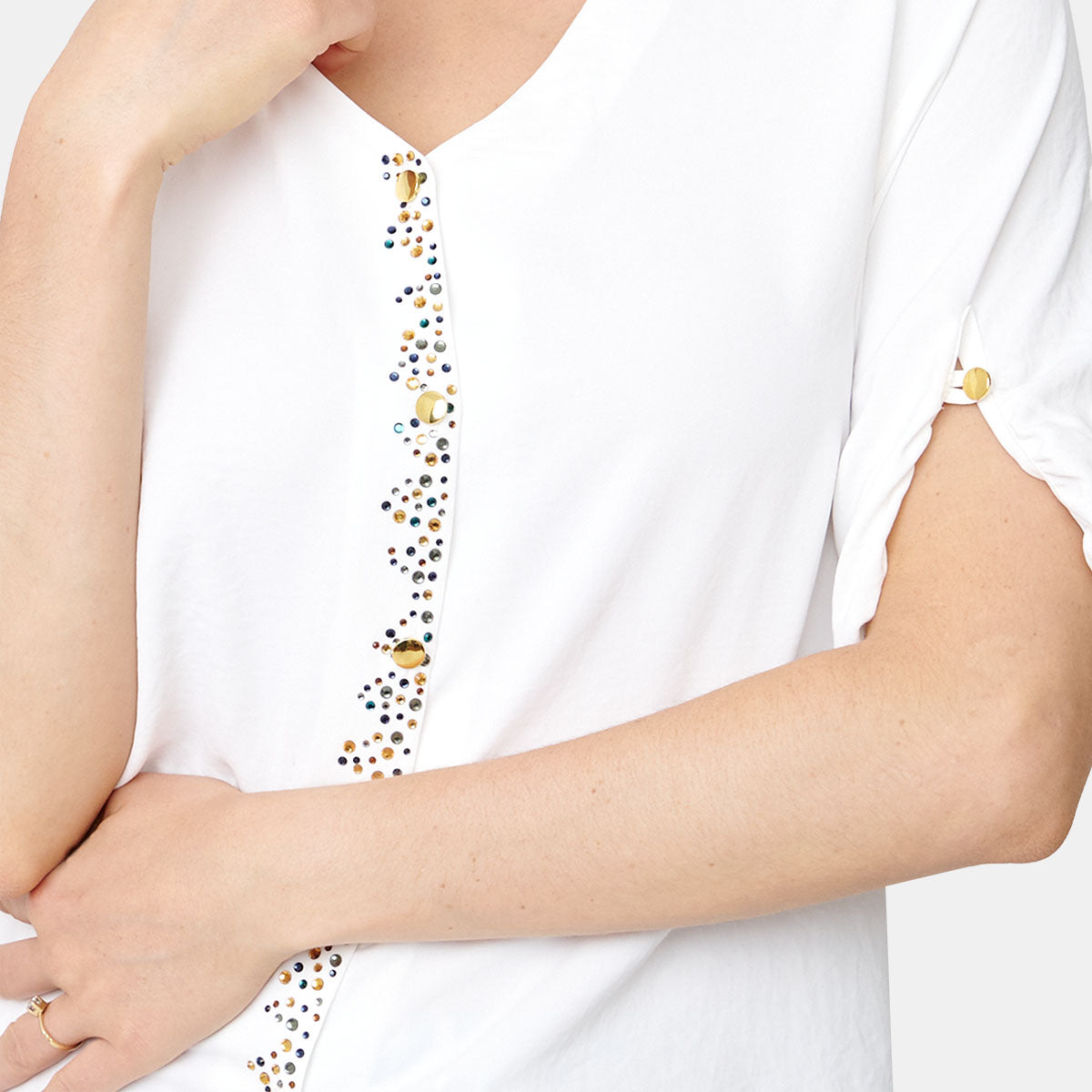 blusa blanca con detalles bordados al frente y mangas 3/4 para damas marca Vitos