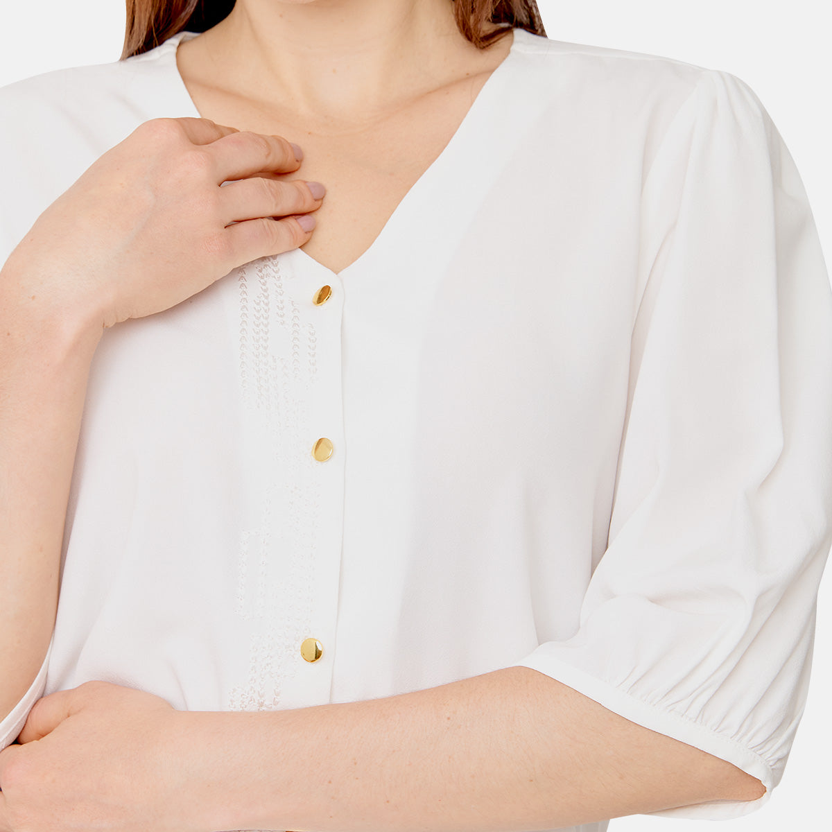Blusa blanca escote V bordado Vitos