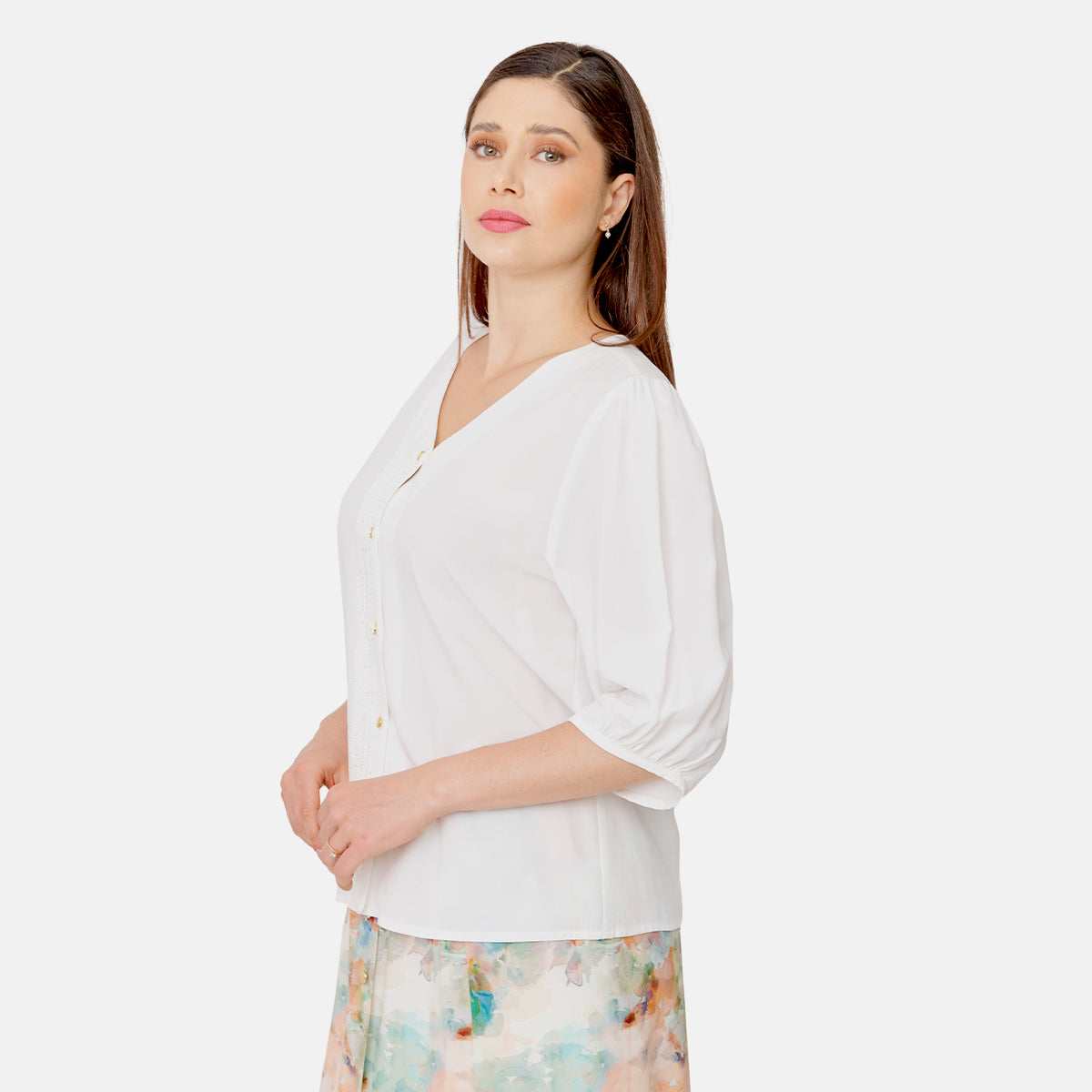 Blusa blanca escote V bordado Vitos