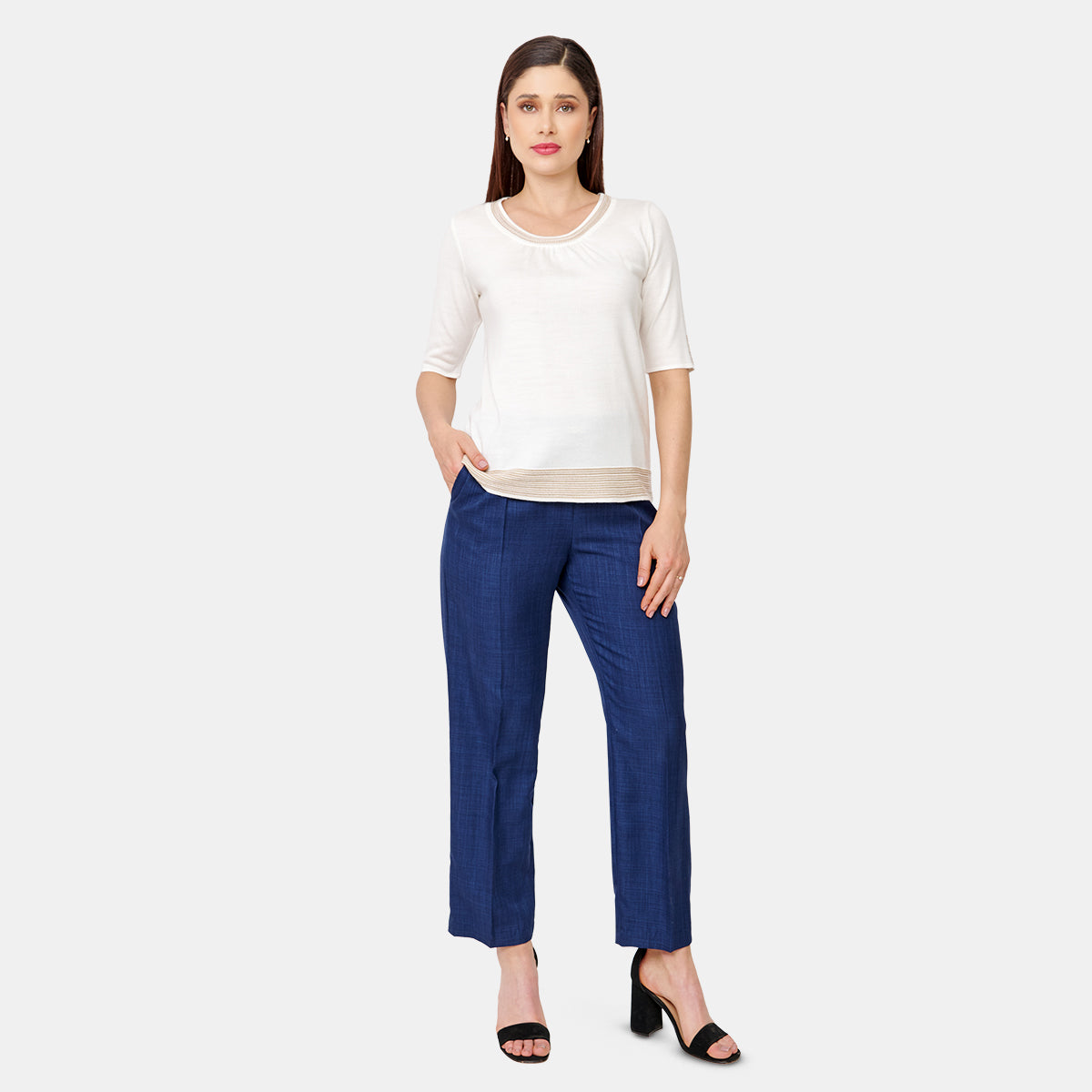 Blusa escote reondo detalle puntada Vitos