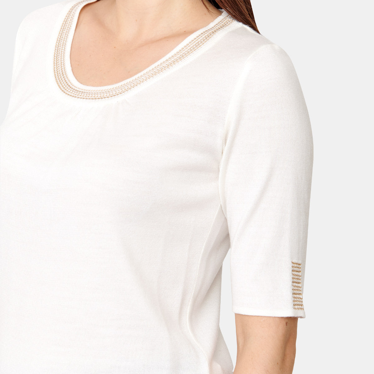 Blusa escote reondo detalle puntada Vitos