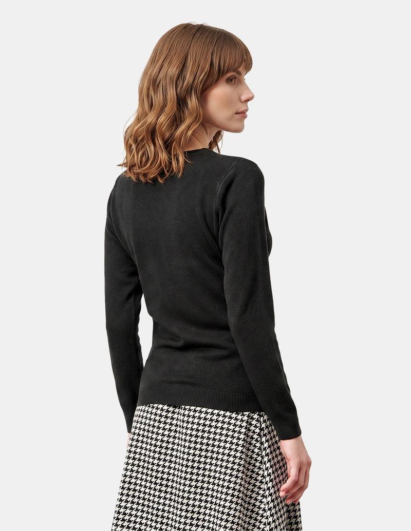 Blusa cuello redondo con bordado negro