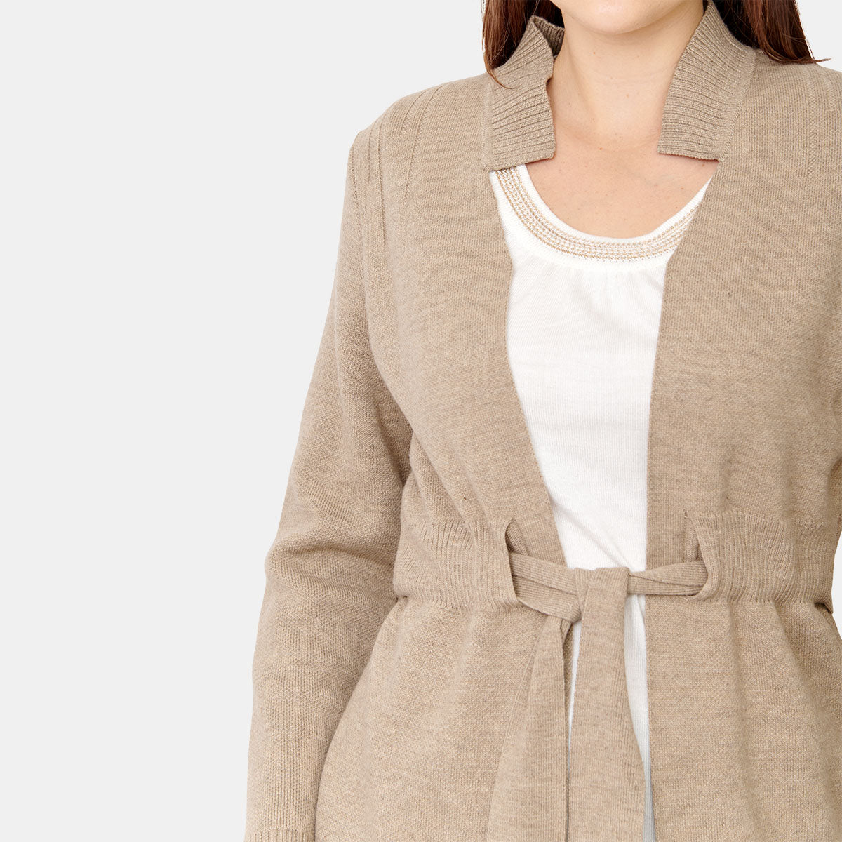 Cárdigan con detalles bordados y jareta Vitos