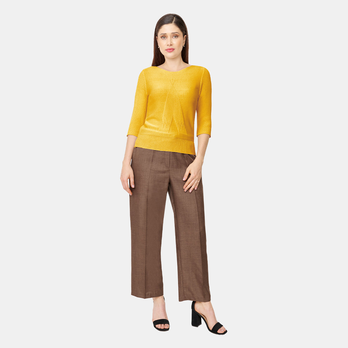 Blusa calada escote ojal color mostaza Vitos