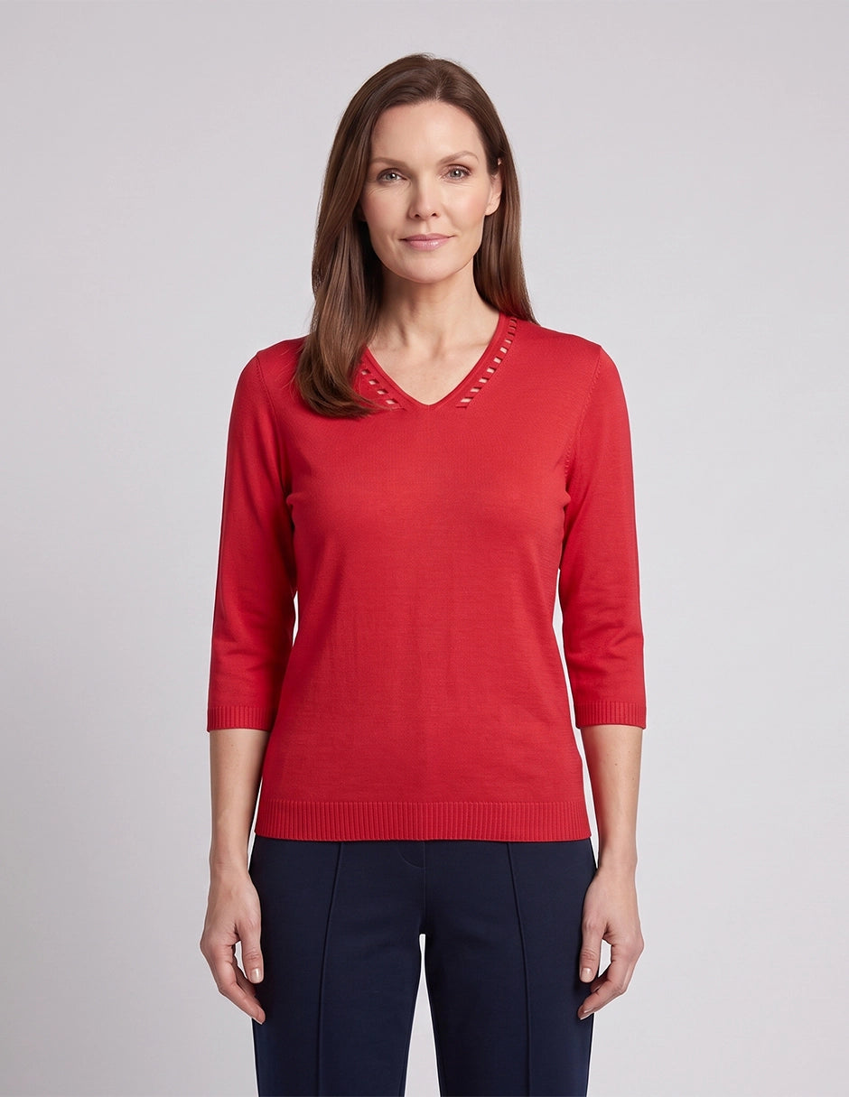 Blusa punto escote V calado manga 3/4, color escarlata - Vitos