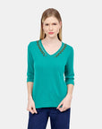Blusa escote V bordado