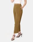 Pantalon color olivo con cinturón Vitos
