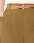 Pantalon color olivo con cinturón Vitos