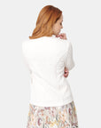 Saco blanco para dama acolchado con flores