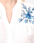 Blusa cuello mao bordado floral Loreto
