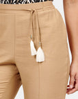 Pantalón con cinturón de agujeta Álamos