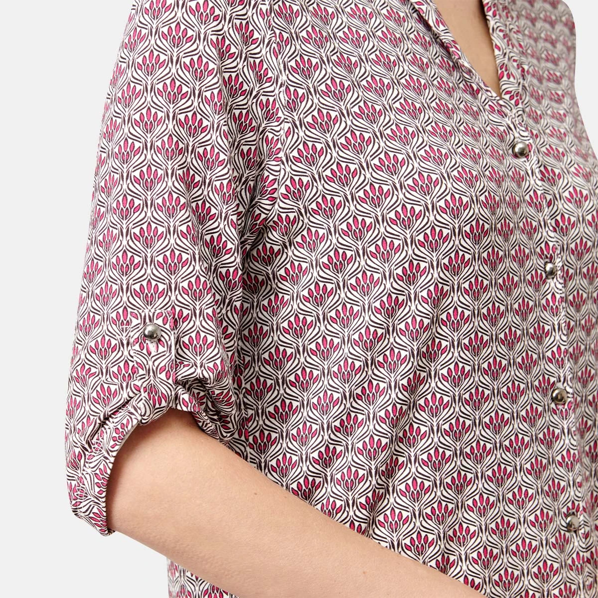 Blusa cuello v estampado botánico Marquesa