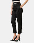 Pantalón recto con simulacion de cinturon Perla Negra