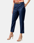 Pantalón corto con cinturón Dimetry