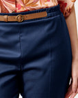Pantalón corto con cinturón Dimetry