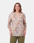 Blusa estampada cuello  v Curvy