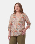 Blusa estampada cuello  v Curvy