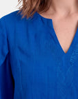Blusa azul con bordado Meredith