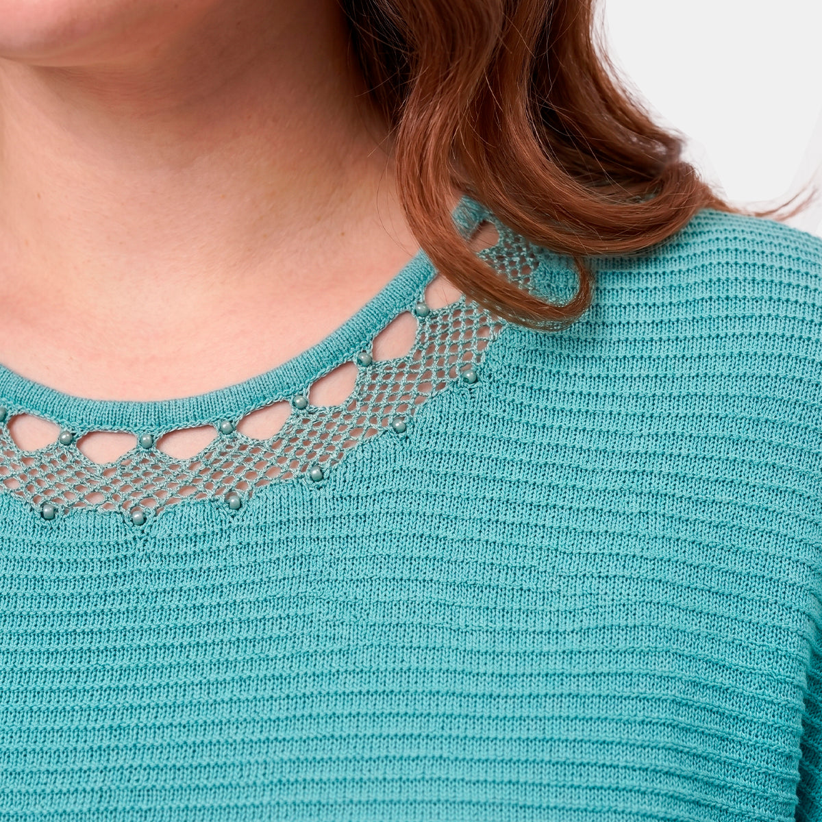 V68101 - Blusa de punto con detalles Catalina Curvy