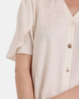 Blusa abierta conbordado Catalina