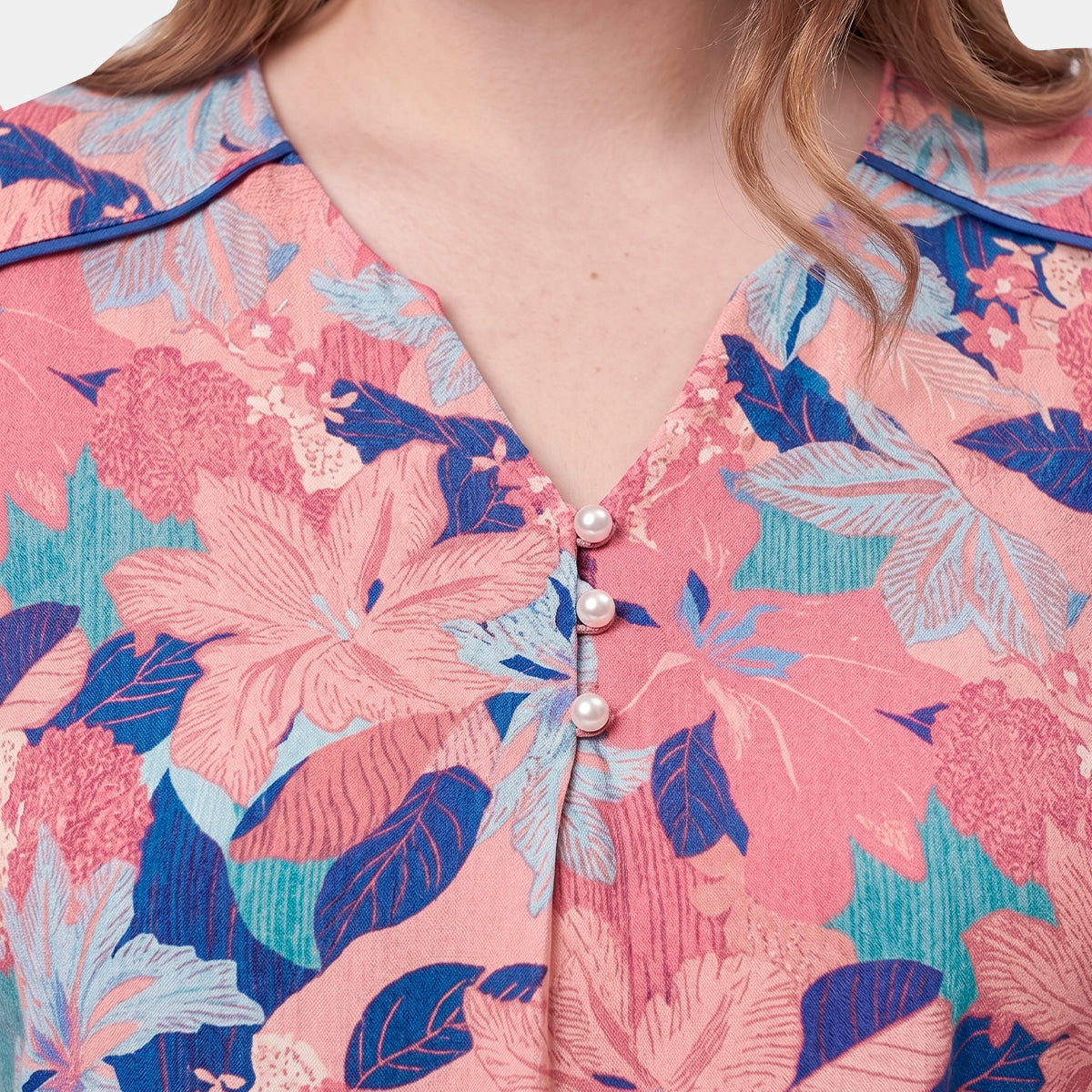 V68602 - Blusa con  fuelle manga fruncida Letizia Curvy