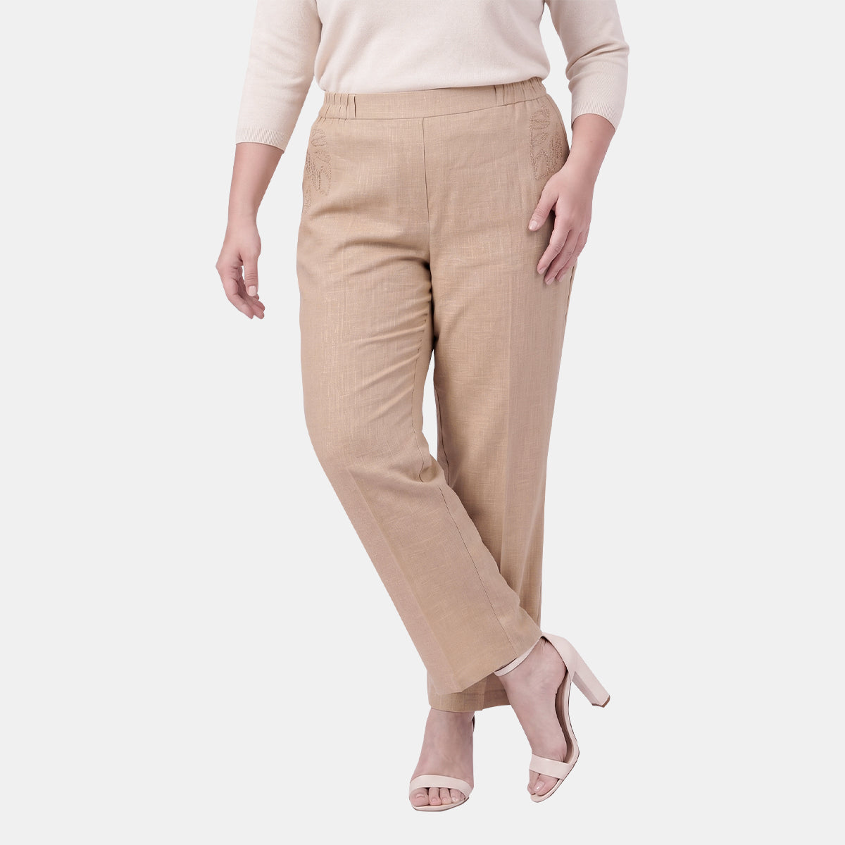 V68942 - Pantalón con bordado Catalina Curvy