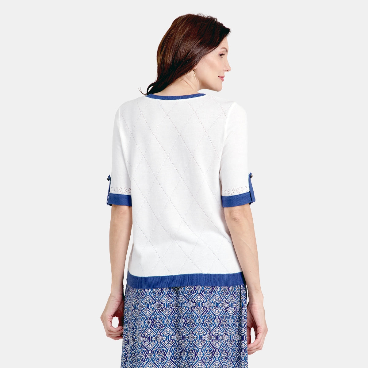 Blusa cuello redondo con detalles Reina