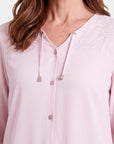 Blusa escote v con punteras Candace